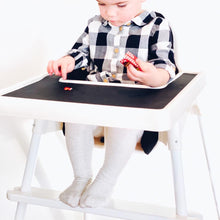 Load image into Gallery viewer, Ikea Antilop Barnstol med Vita stolbens klistermärken, vitt fotstöd och svart brickunderlägg