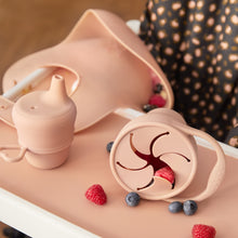 Ladda upp bild till gallerivisning, Aprikos haklapp, pipmugg och snacks mugg