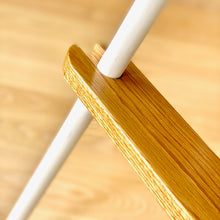 Ladda upp bild till gallerivisning, Fotstöd i ek till Ikea Antilop barnstol