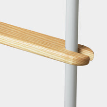 Load image into Gallery viewer, Fotstöd i ask till Ikea Antilop barnstol
