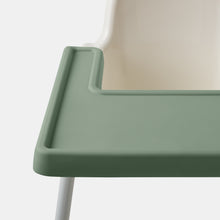 Load image into Gallery viewer, Grön bricköverdrag, är heltäckande till Ikea Antilopstolens bricka 
