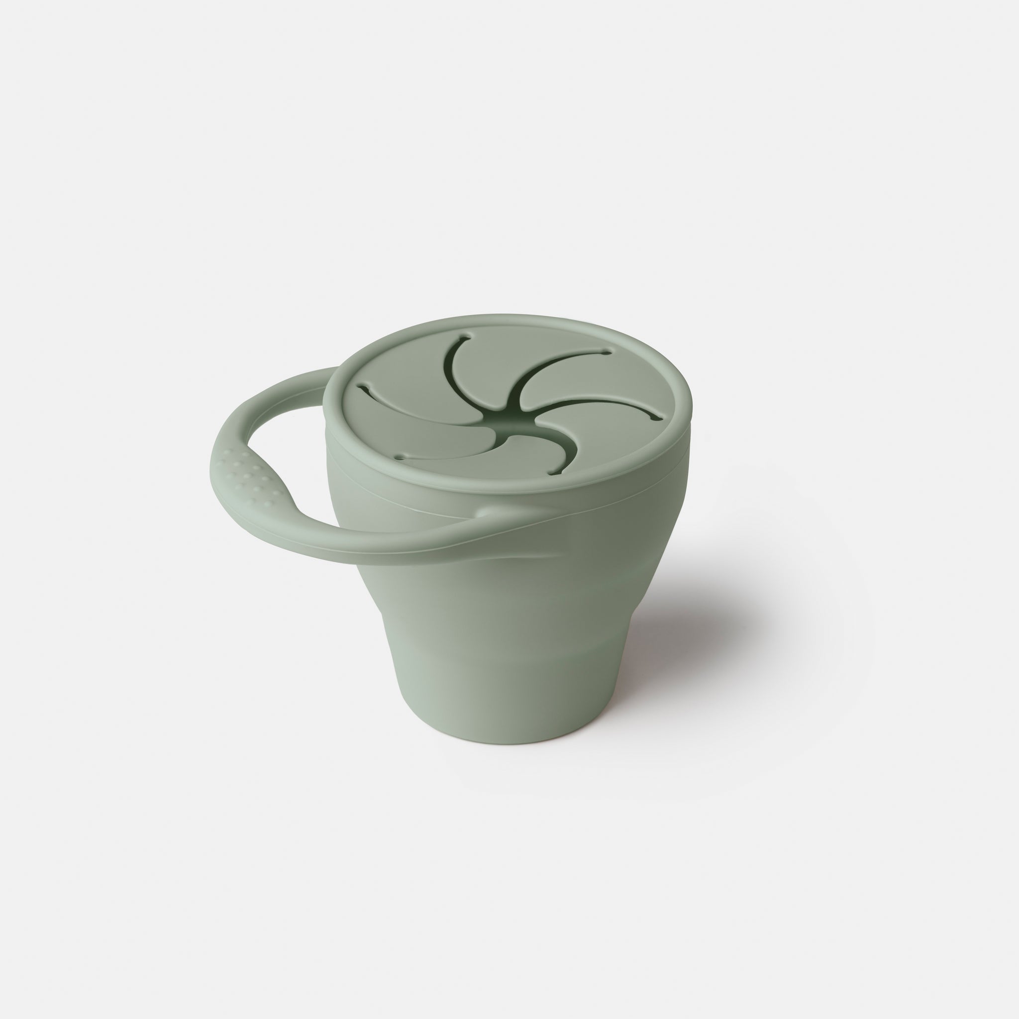 Sage Green No-Spill Snack Cup – CHAMELEON