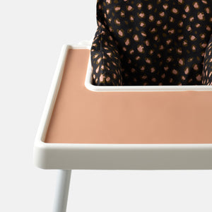 Aprikos brickunderlägg i silikon anpassad till Ikea's Antilop barnstolsbricka